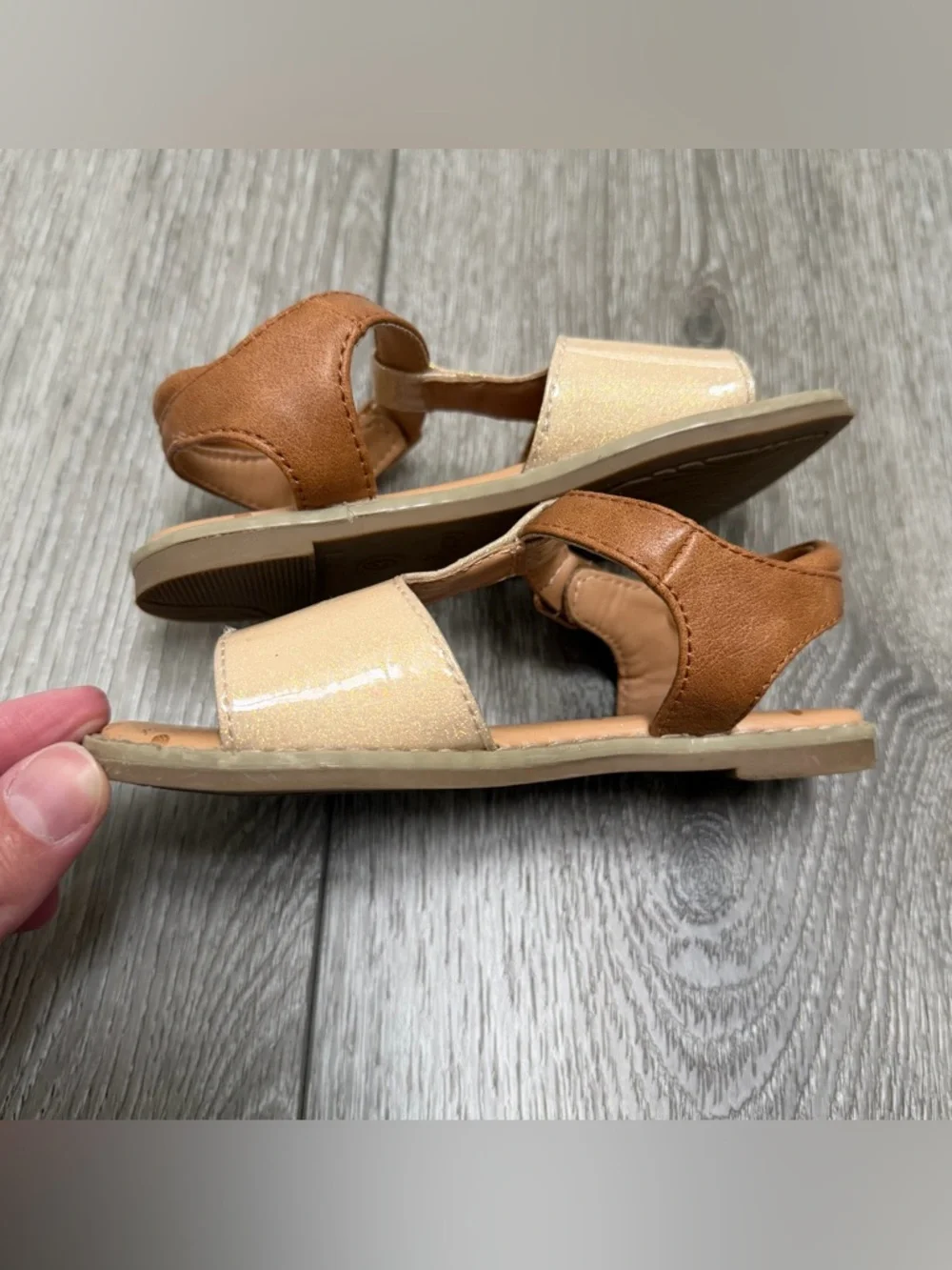 CAT AND JACK T STRAP HOOK AND LOOP CLOSURE SANDALS BROWN SPARKLE GOLD TODDLER 8